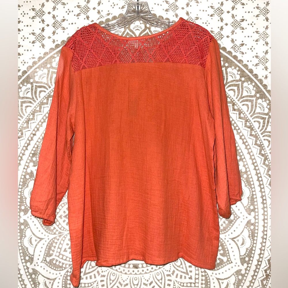 NWT BEAUTIFUL "ELSIE & ZOEY" ORANGE LADIES BLOUSE - 3/4 LENGTH SLEEVE, SIZE MED. - Picture 2 of 5